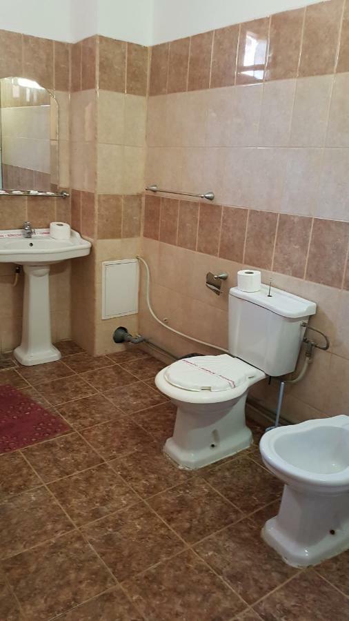 Riviera Valceana Bed & Breakfast Râmnicu Vâlcea Exterior foto